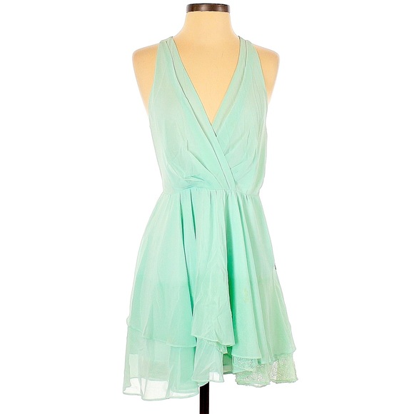 BCBGeneration Dresses & Skirts - BCBG Generation mint skater dress, sz 6